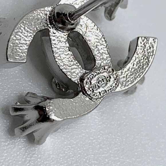 Authentic Chanel CC Earrings Silver With Crystals Brand New - Picture 9 of 10